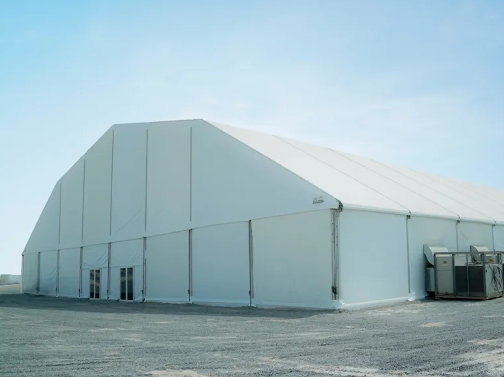 How Dubai's Weather Conditions Affect Outdoor Tent Rentals